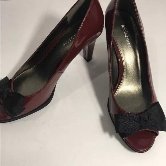 Liz Claiborne Shoes - Liz Claiborne Burgundy Black Bow toe heels